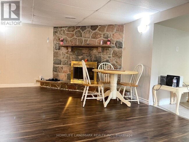 Building Photo - 31 Compton Dr