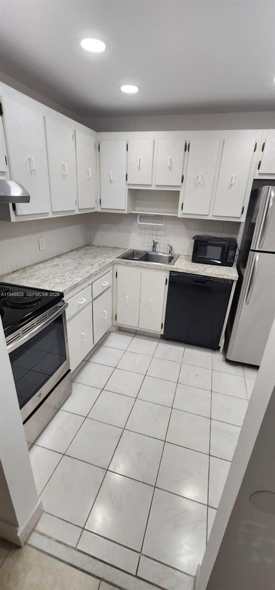 Building Photo - 20379 W Country Club Dr