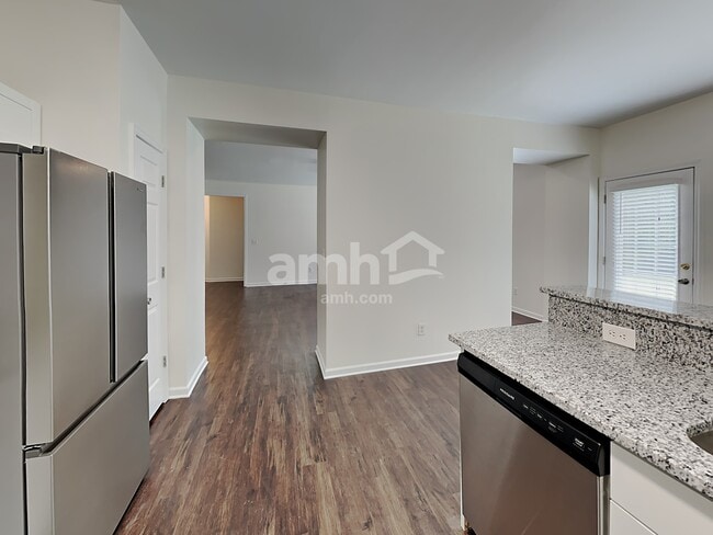 Foto del edificio - 13520 Planters Row Dr