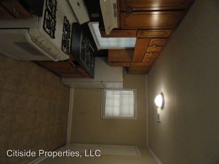 Building Photo - 2424 Sylvan Rd