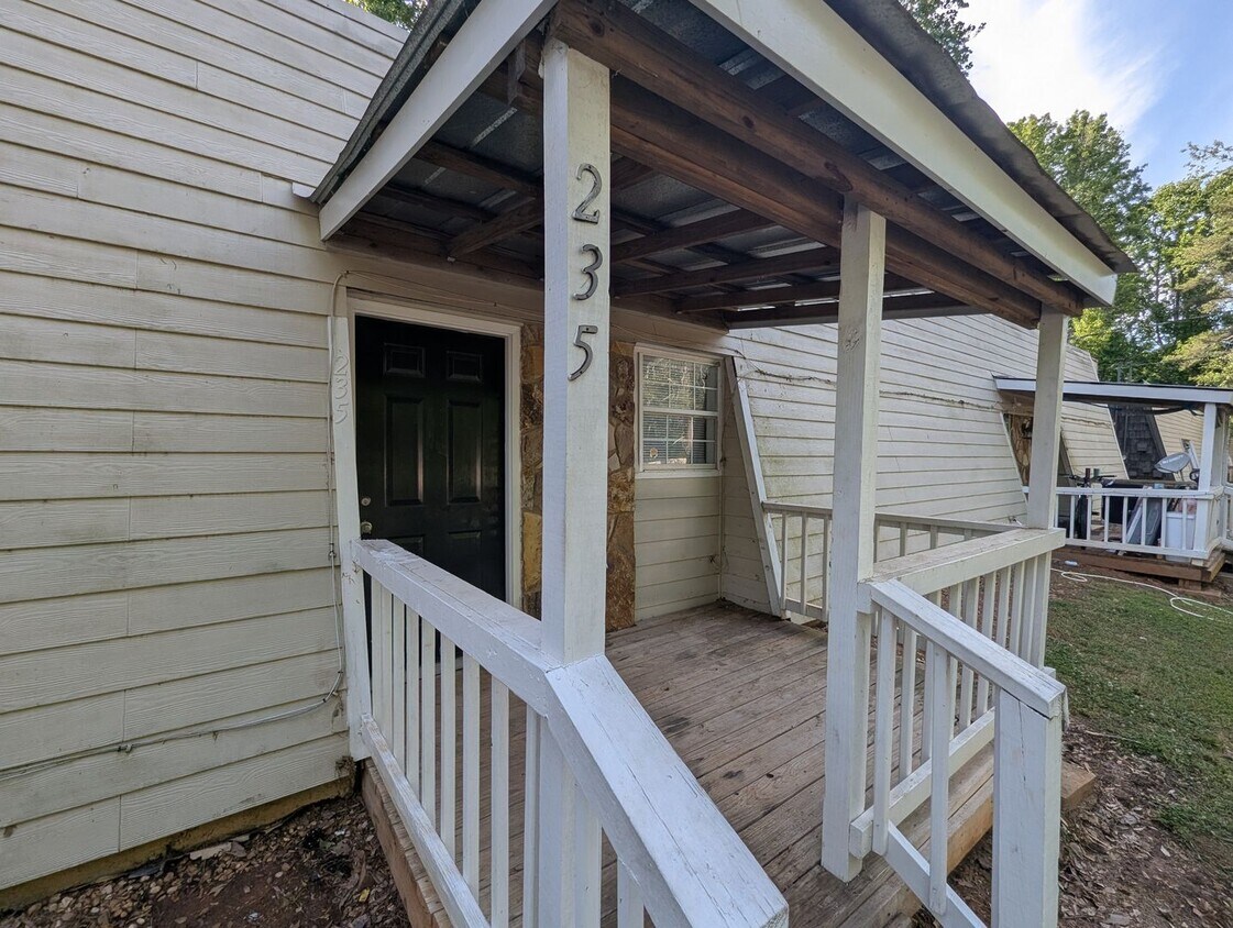 235/237 Rustwood Dr - 235/237 Rustwood Dr
