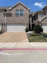 Building Photo - 1047 Keswick Dr