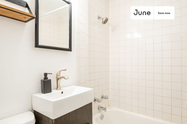 Photo - 2250 W North Ave Apartment