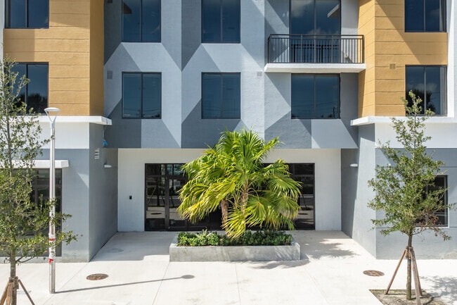 Entrada - Princeton Crossings