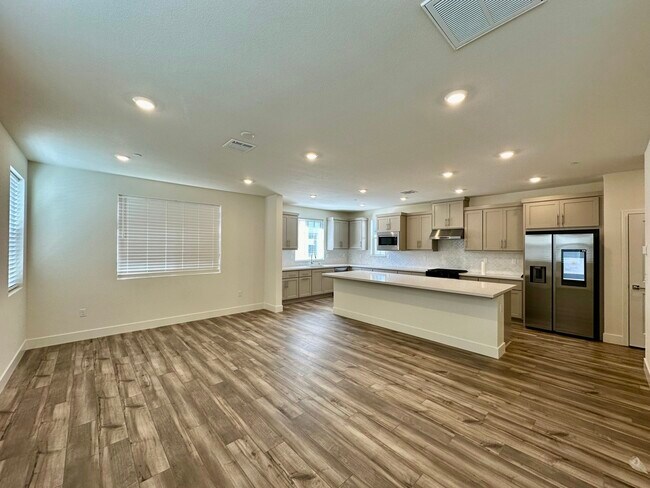 Building Photo - 9166 Enterprise Dr