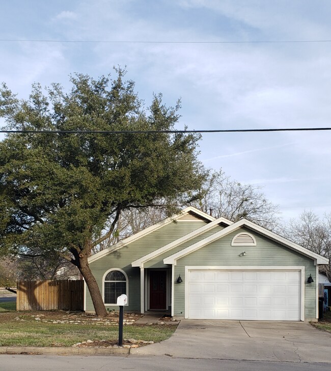 Building Photo - 1501 Pine St