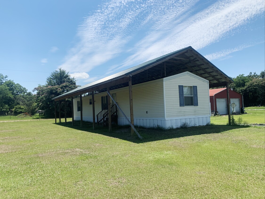 Front of home - 101 Center St
