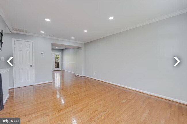 Foto del edificio - 1770 Tiger Lily Cir