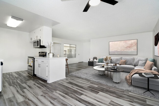 Building Photo - Zelzah Apartments