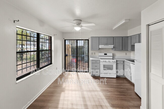 Foto del edificio - 1018 SW 60 Terrace