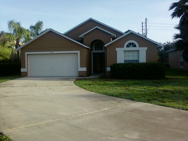 Building Photo - 8117 Yellow Crane Dr