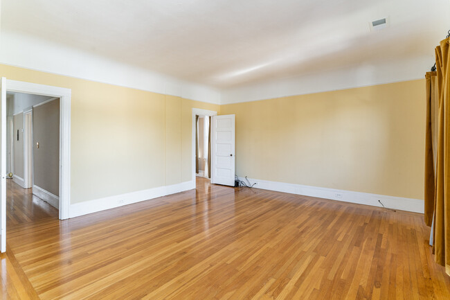 Building Photo - 1326 Pearl St