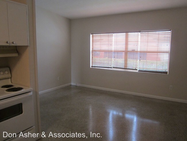Building Photo - 1710 Miller Ave