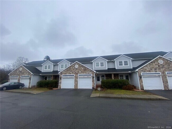 Building Photo - 203 Lantern Ct