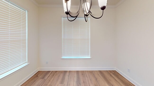 Foto del edificio - Single Family Home- The Houston