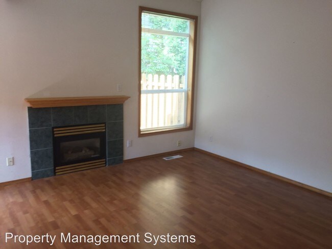 Building Photo - 520 SW 150th Ave