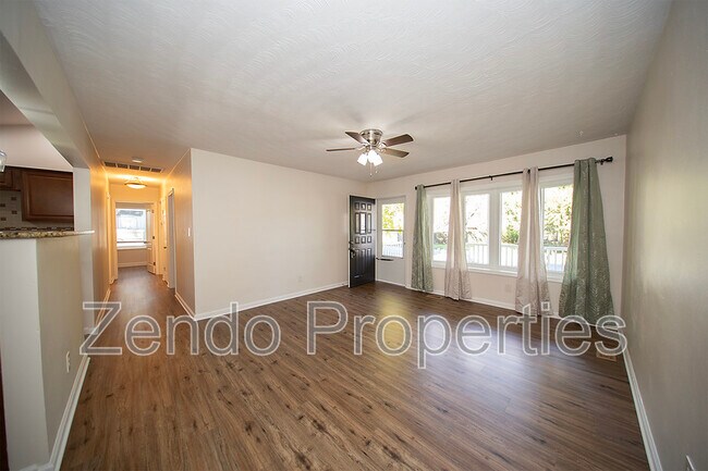 Foto del edificio - 4821 Vick St