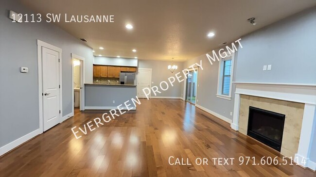 Building Photo - Elegant & Charming 3-Bedroom Home with Out...