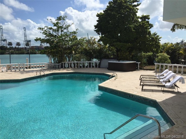 Building Photo - 45 E Star Island Dr