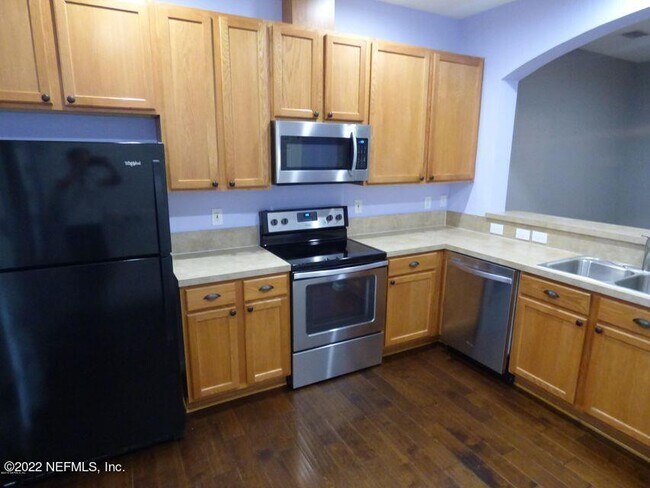 Foto del edificio - 13039 Sunset Lake Dr