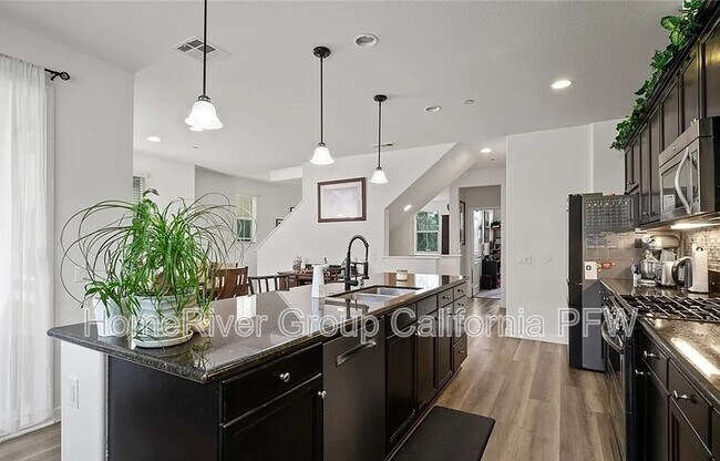 Foto del edificio - 22160 Barrington Way