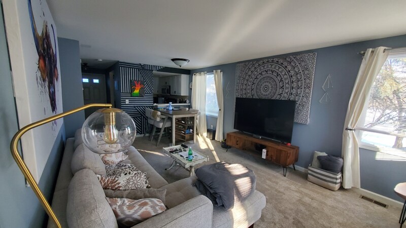 Primary Photo - 10227 Jamestown Dr