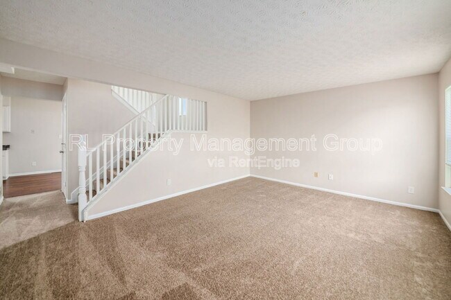Foto del edificio - 7179 Feather Ct