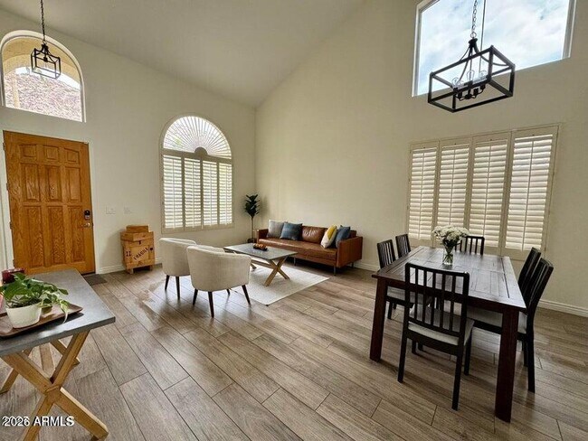 Foto del edificio - 1405 E Goldenrod St