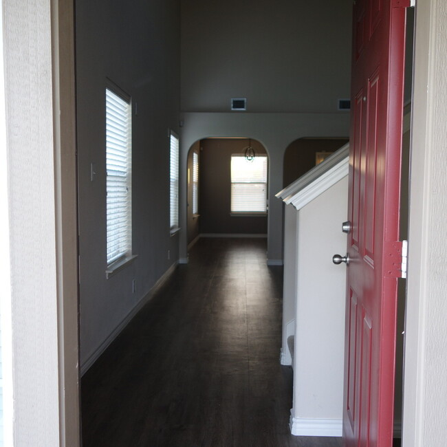 Foto del edificio - 3 BEDROOM / 2 BATH HOME IN KYLIE - BROOKSI...