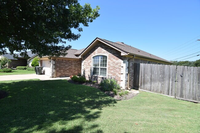 Building Photo - 8810 Capstone Cove