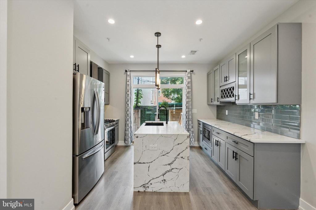 Foto principal - 2138 N Randolph St