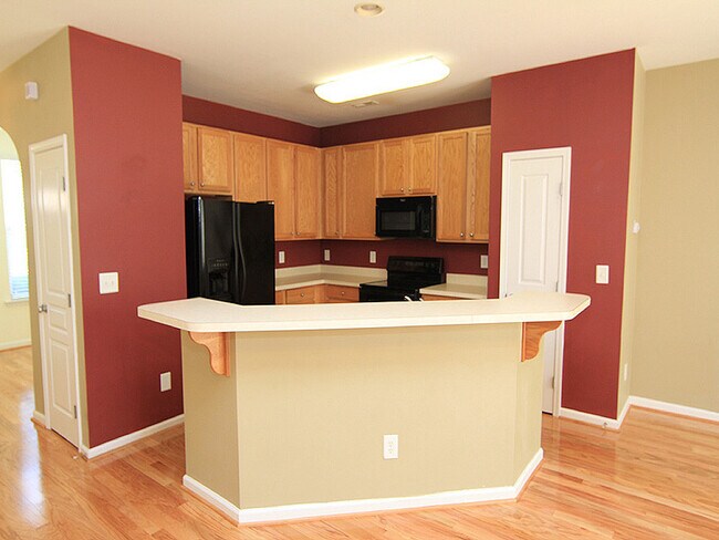 Foto del edificio - Spacious South Durham Townhouse!