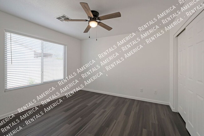 Foto del edificio - 3502 S Chaparral Rd