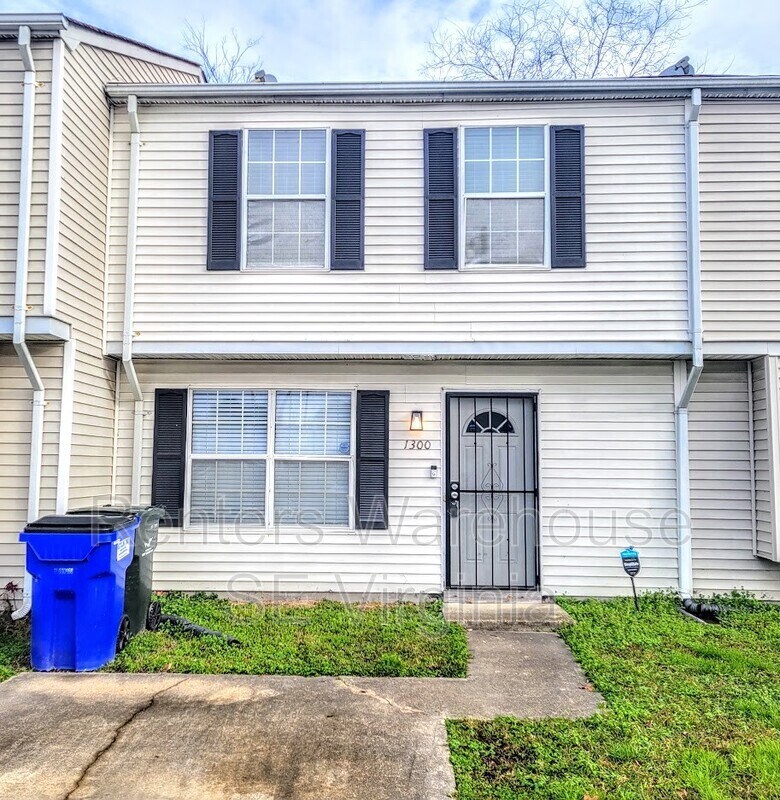Primary Photo - 1300 Conoga St