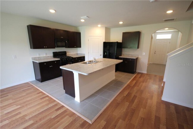 Building Photo - 9708 Pepper Tree Trail