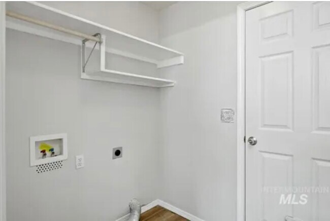 Foto del edificio - 10567 W Hazelwood Dr