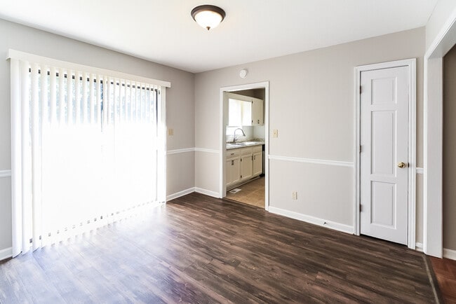 Foto del edificio - 308 Rebecca Ct