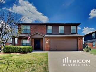 Building Photo - 210 Vivian Dr