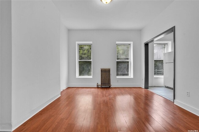 Building Photo - 138 Van Buren St