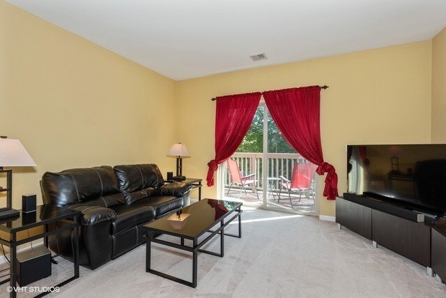 Foto del edificio - 275 E Railroad Ave