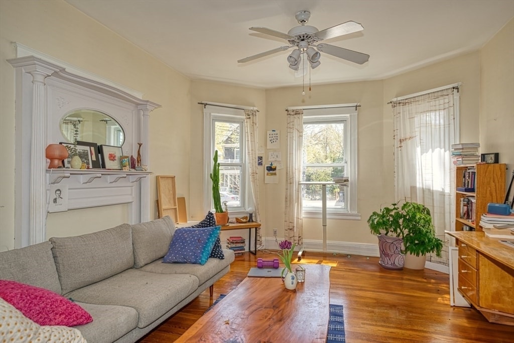 Foto principal - 387 Huron Ave