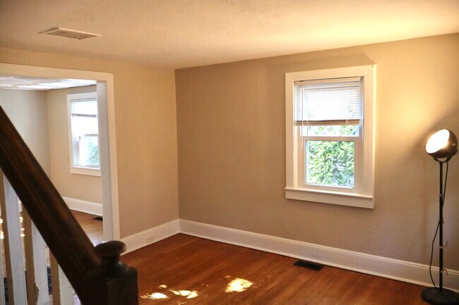 Foto del edificio - 37 Moran Ave