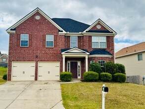 Building Photo - 495 Lory Ln