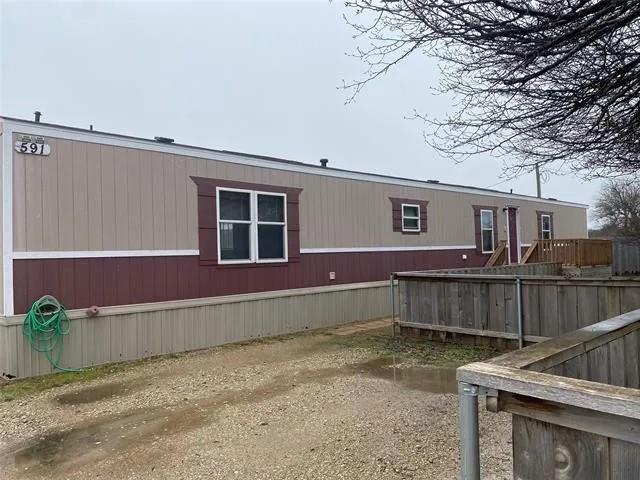 Foto del edificio - 591 Rose Garden Dr