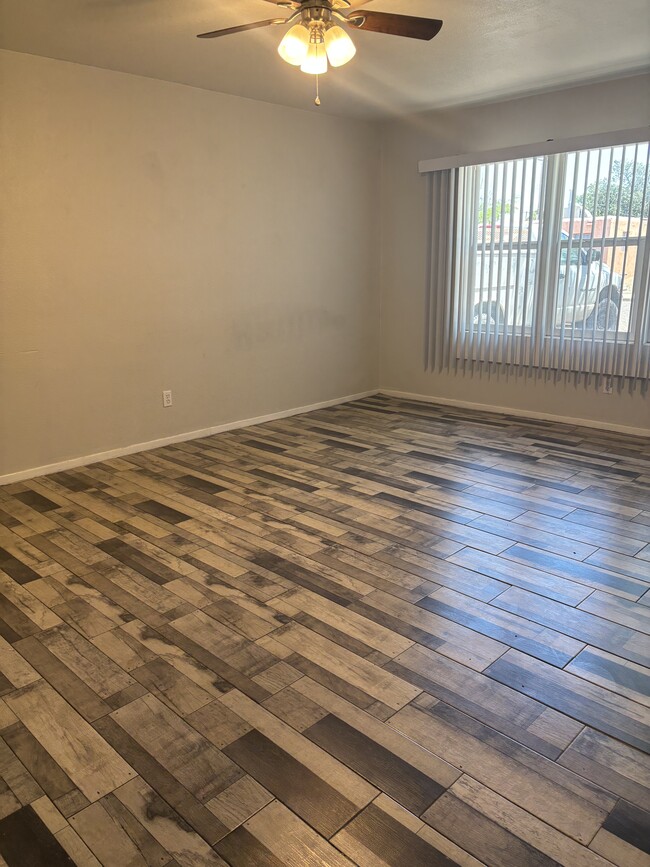 Building Photo - 3016 La Luz Rd
