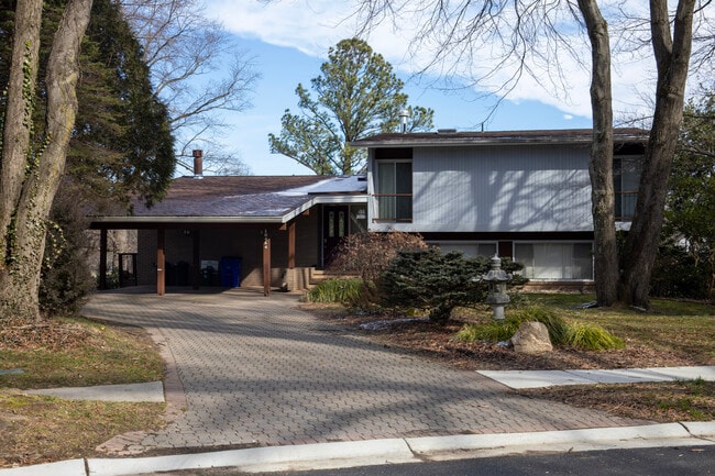 Building Photo - 10454 Waterfowl Ter
