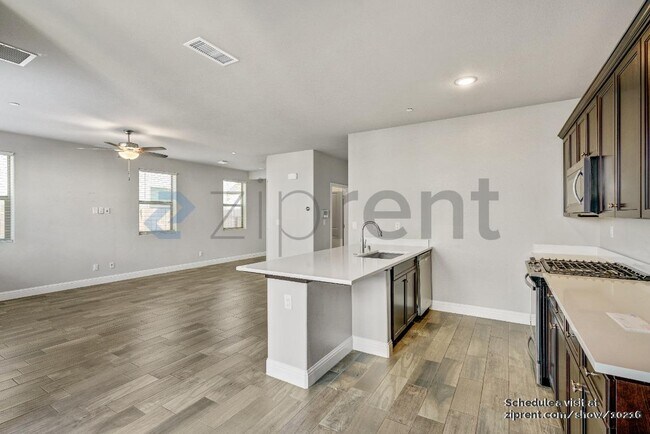 Building Photo - 6210 E Nala Dr