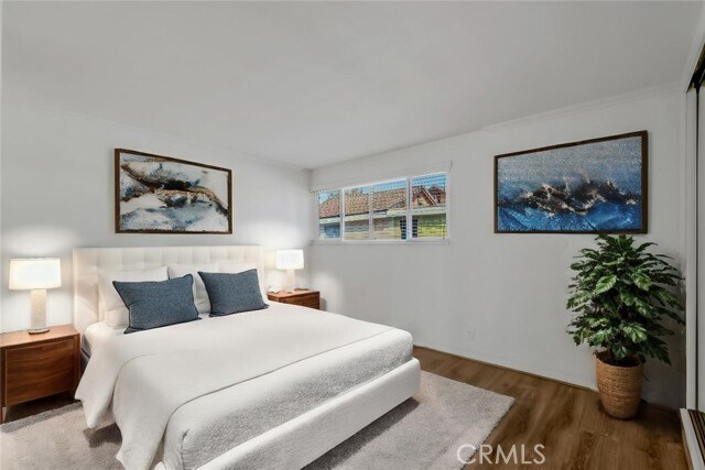 Foto del edificio - 330 Cliff Dr