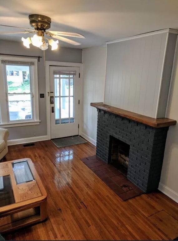 Building Photo - 223 E Maynard Ave