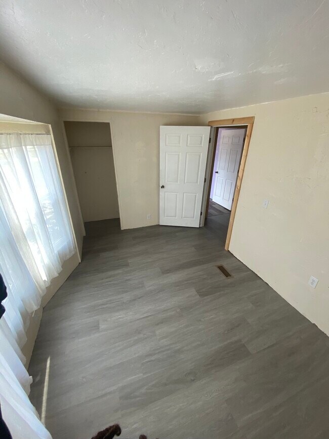 Foto del edificio - 3549 Green Acre Way